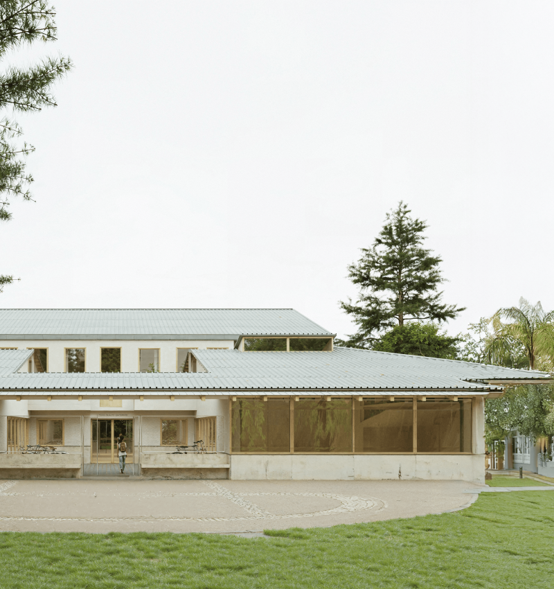 B2A 074 - Ecole Saint-Exup&eacute;ry garges_frontale_axe_hd-compressed